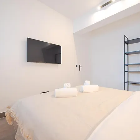 Close To Eiffel Tower Apartment *